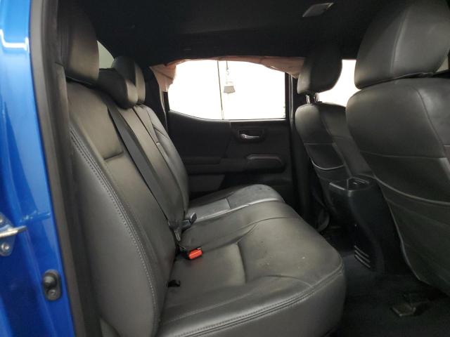 5TFCZ5AN4JX154133 - 2018 TOYOTA TACOMA DOUBLE CAB BLUE photo 10