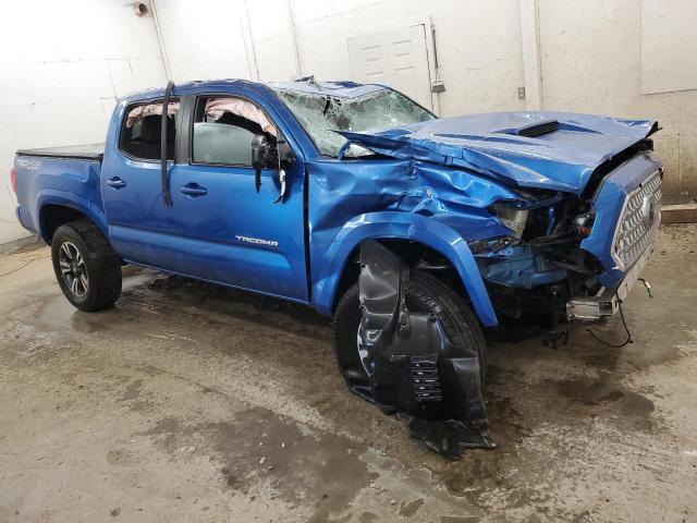 5TFCZ5AN4JX154133 - 2018 TOYOTA TACOMA DOUBLE CAB BLUE photo 4