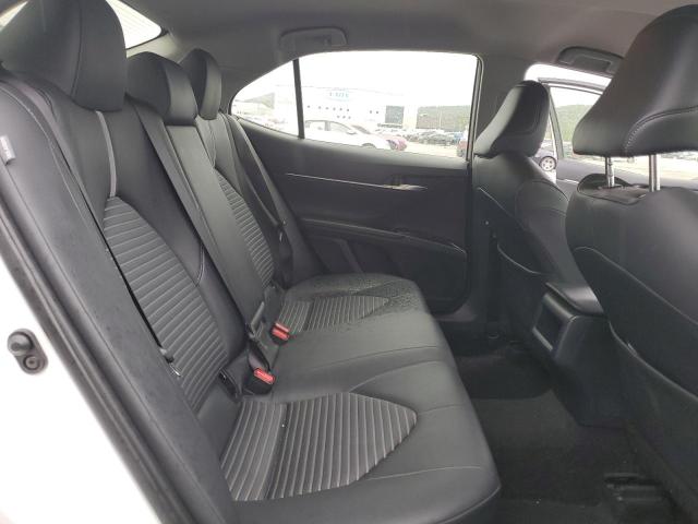 JTNB11HK0J3014008 - 2018 TOYOTA CAMRY L WHITE photo 10