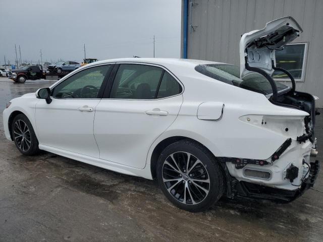 JTNB11HK0J3014008 - 2018 TOYOTA CAMRY L WHITE photo 2