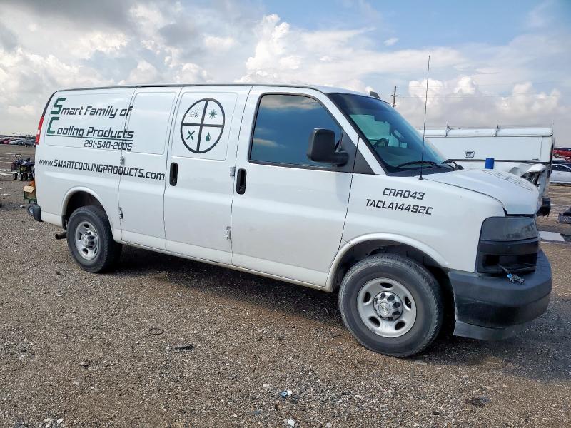 1GCWGAFG6L1268596 - 2020 CHEVROLET EXPRESS G2 WHITE photo 4