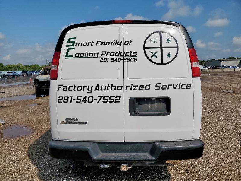 1GCWGAFG6L1268596 - 2020 CHEVROLET EXPRESS G2 WHITE photo 6