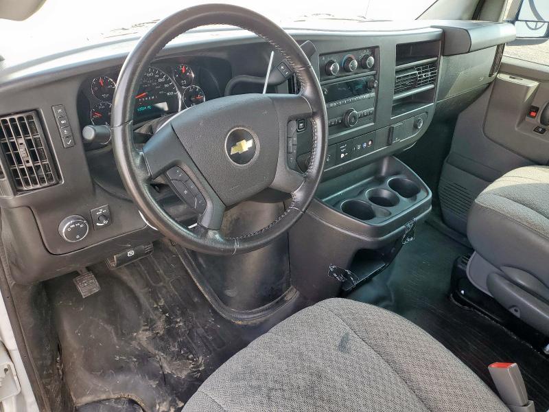 1GCWGAFG6L1268596 - 2020 CHEVROLET EXPRESS G2 WHITE photo 8