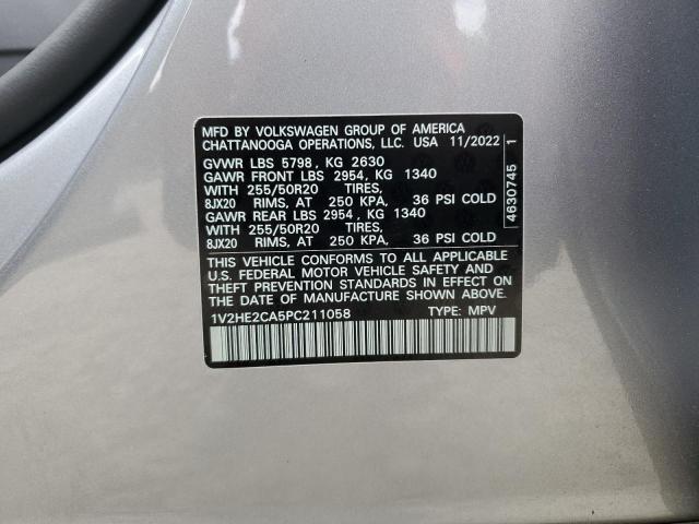 1V2HE2CA5PC211058 - 2023 VOLKSWAGEN ATLAS CROS SE Szary zdjęcie 13