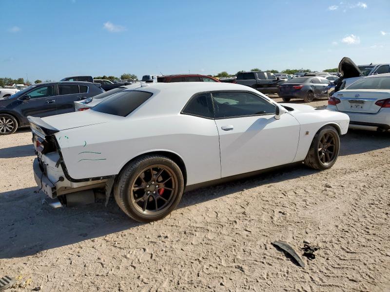 2C3CDZFJ9KH625425 - 2019 DODGE CHALLENGER R/T SCAT PACK WHITE photo 3