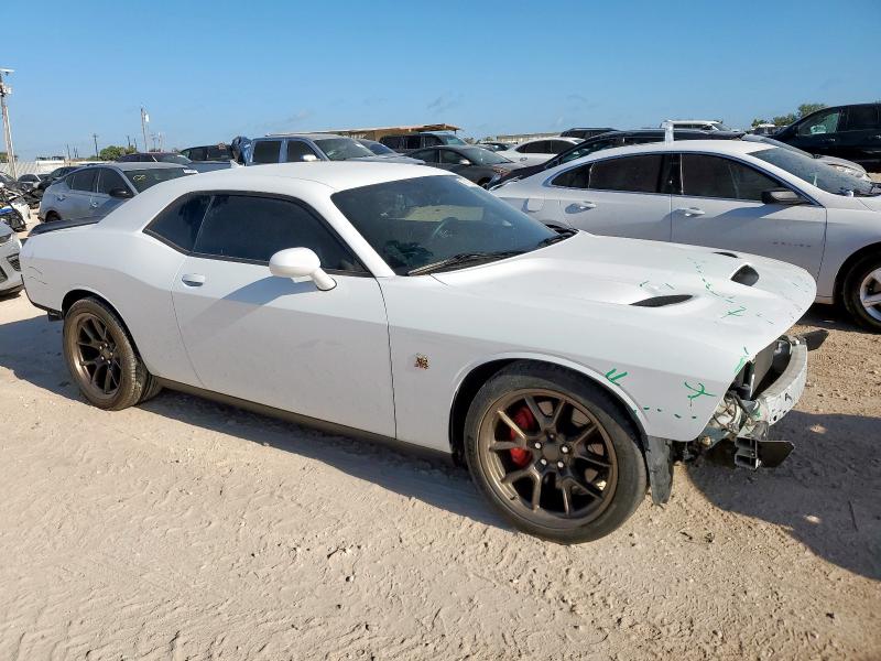 2C3CDZFJ9KH625425 - 2019 DODGE CHALLENGER R/T SCAT PACK WHITE photo 4