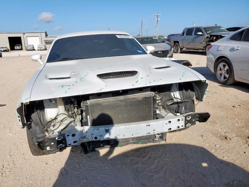 2C3CDZFJ9KH625425 - 2019 DODGE CHALLENGER R/T SCAT PACK WHITE photo 5