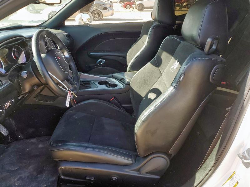 2C3CDZFJ9KH625425 - 2019 DODGE CHALLENGER R/T SCAT PACK WHITE photo 7