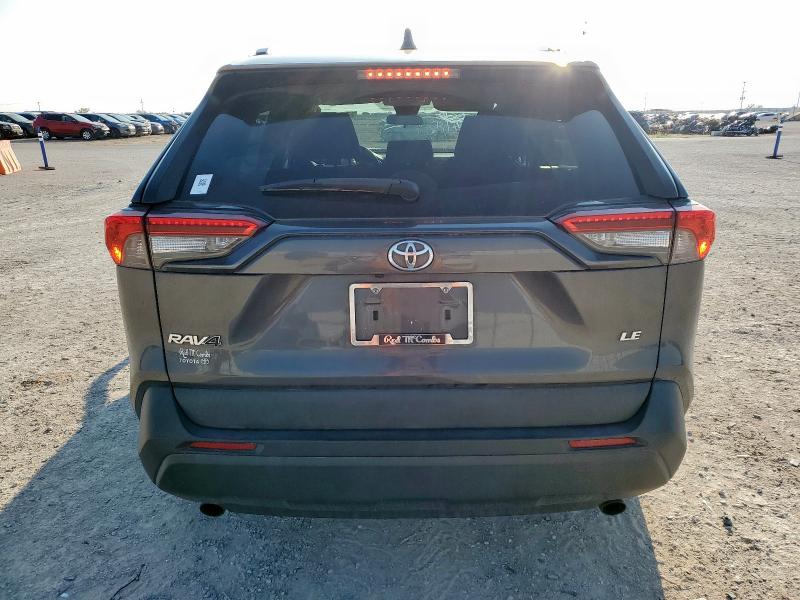 2T3H1RFV3LW075461 - 2020 TOYOTA RAV4 LE GRAY photo 6