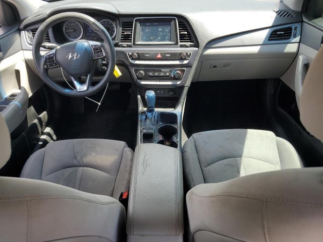 5NPE24AF3JH607749 - 2018 HYUNDAI SONATA SE Argent photo 8