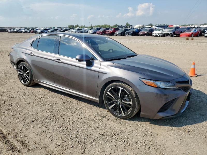 4T1B61HK5KU297955 - 2019 TOYOTA CAMRY XSE 灰色 照片 4