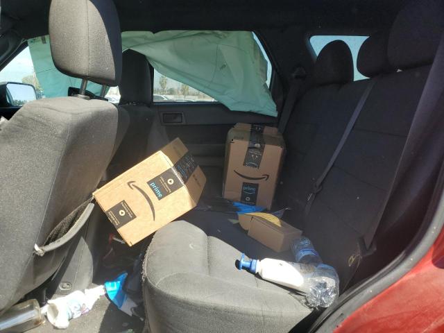 1FMCU0D72BKB84255 - 2011 FORD ESCAPE XLT 红色 照片 11