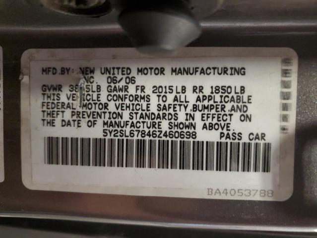 5Y2SL67846Z460698 - 2006 PONTIAC VIBE GRAY photo 13