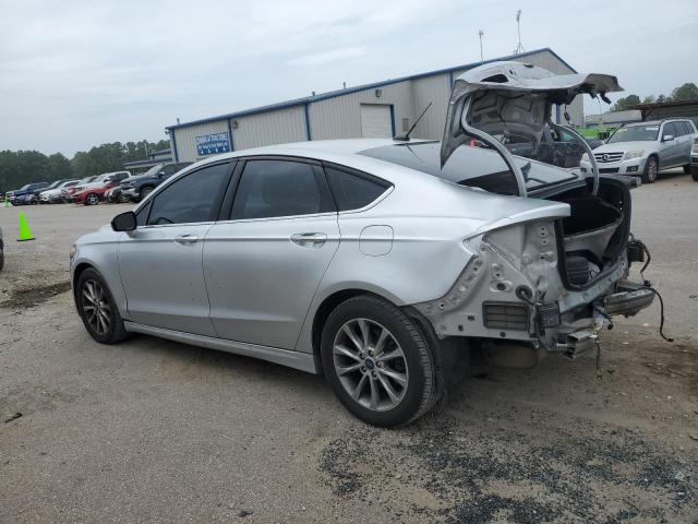 3FA6P0H79HR369870 - 2017 FORD FUSION SE SILVER photo 2