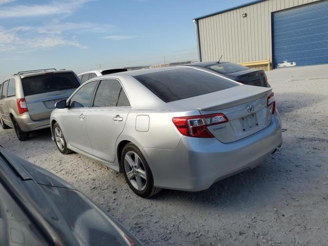 4T1BF1FK6DU641024 - 2013 TOYOTA CAMRY L SILVER photo 2