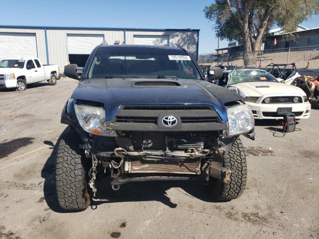 JTEBT14R758025464 - 2005 TOYOTA 4RUNNER SR5 BLUE photo 5