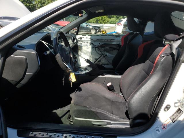 JF1ZNAA19D1704449 - 2013 TOYOTA SCION FR-S WHITE photo 7