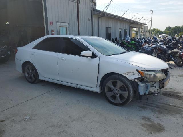 4T1BF1FK6EU813005 - 2014 TOYOTA CAMRY L WHITE photo 4