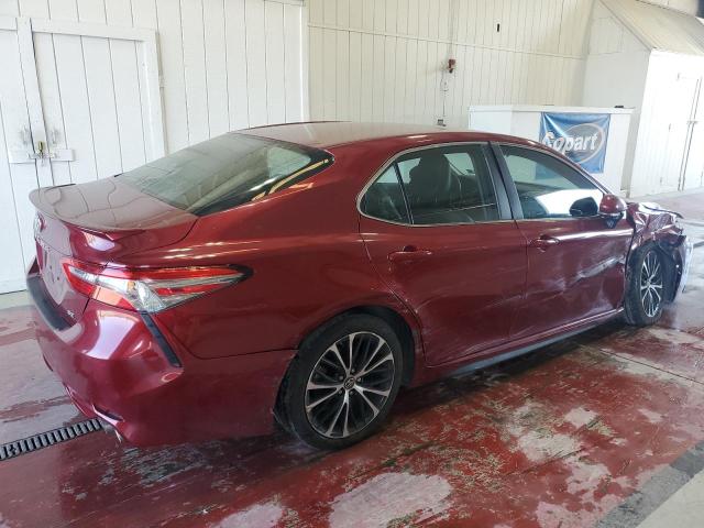 4T1B11HKXJU557022 - 2018 TOYOTA CAMRY L 红色 照片 3