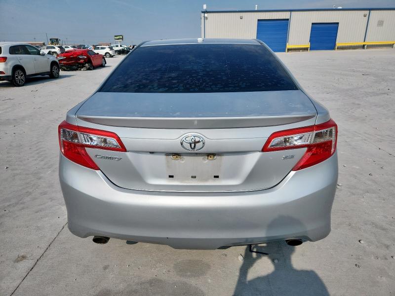 4T1BK1FK1CU019070 - 2012 TOYOTA CAMRY SE 银色 照片 6