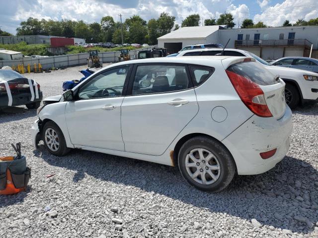 KMHCT5AE2DU063932 - 2013 HYUNDAI ACCENT GLS WHITE photo 2