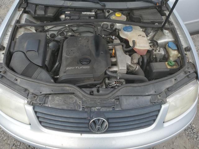 WVWNA23B9YE120891 - 2000 VOLKSWAGEN PASSAT GLS SILVER photo 11