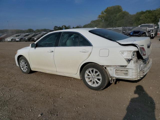 4T4BF3EK1AR042885 - 2010 TOYOTA CAMRY BASE WHITE photo 2