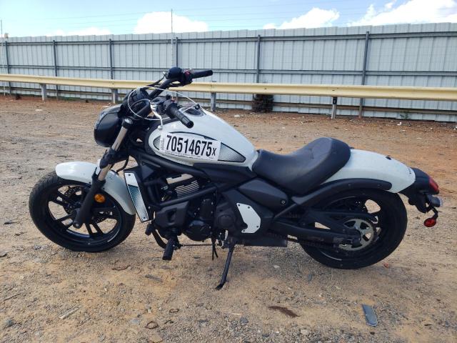 JKAENEC18NDA05145 - 2022 KAWASAKI EN650 C Weiß Foto 3