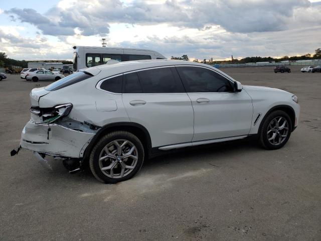 5UX33DT00N9M15490 - 2022 BMW X4 XDRIVE30I WHITE photo 3