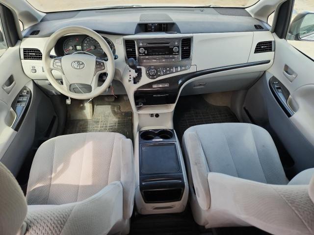 5TDJK3DC3DS057428 - 2013 TOYOTA SIENNA LE ვერცხლისფერი ფოტო 8