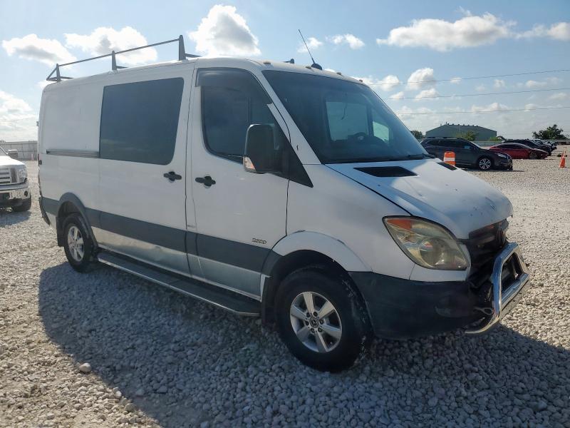 WD4PE7CC6A5497063 - 2010 MERCEDES-BENZ SPRINTER 2500 白色 照片 4