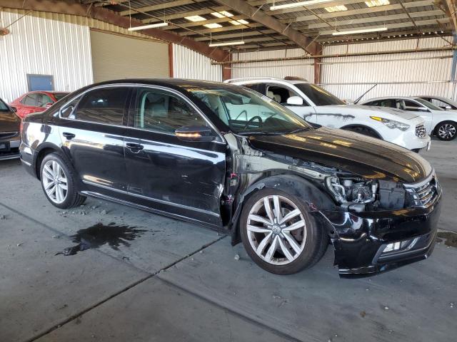 1VWCT7A33GC066263 - 2016 VOLKSWAGEN PASSAT SEL BLACK photo 4