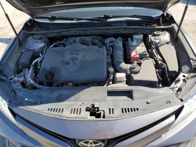 4T1BZ1HK4JU010434 - 2018 TOYOTA CAMRY XSE გრაფიტი ფოტო 11