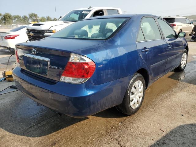 4T1BE30K95U091875 - 2005 TOYOTA CAMRY LE BLUE photo 3