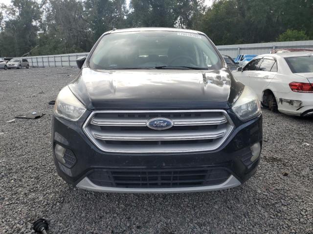 1FMCU0GD4HUC48729 - 2017 FORD ESCAPE SE შავი ფოტო 5