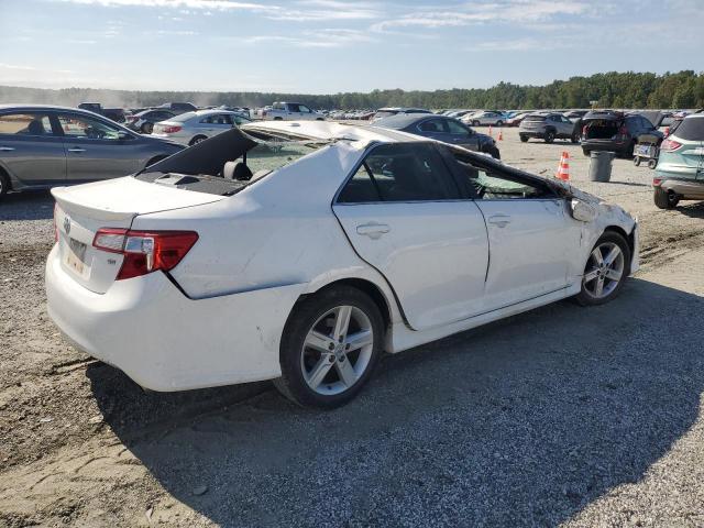4T1BF1FK4CU108930 - 2012 TOYOTA CAMRY BASE WHITE photo 3
