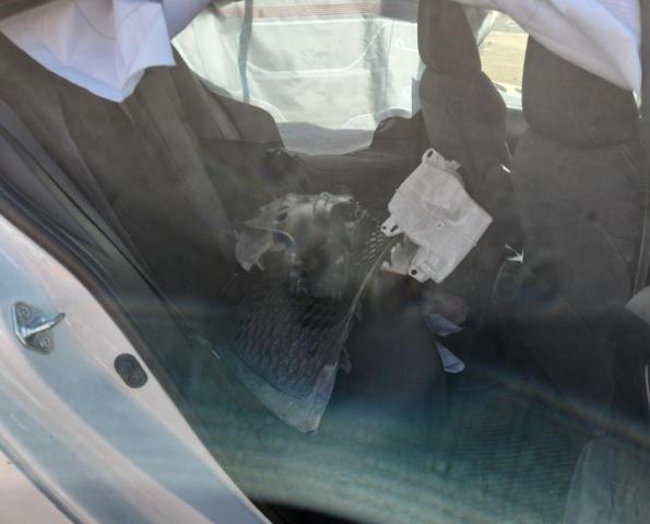 JTDHPRAE1LJ030748 - 2020 TOYOTA COROLLA LE WHITE photo 10