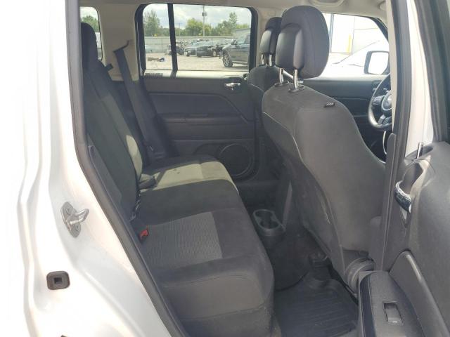 1C4NJPBAXFD342283 - 2015 JEEP PATRIOT SPORT WHITE photo 11