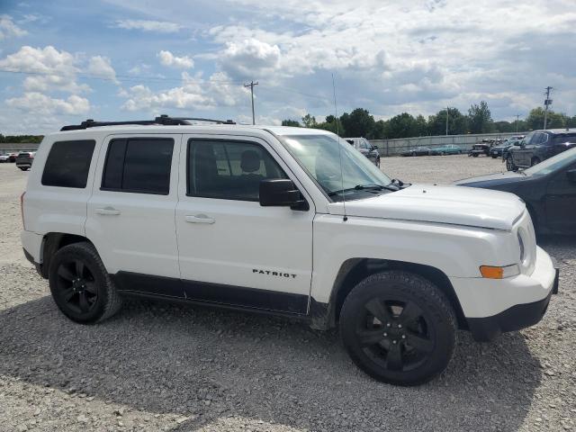 1C4NJPBAXFD342283 - 2015 JEEP PATRIOT SPORT WHITE photo 4