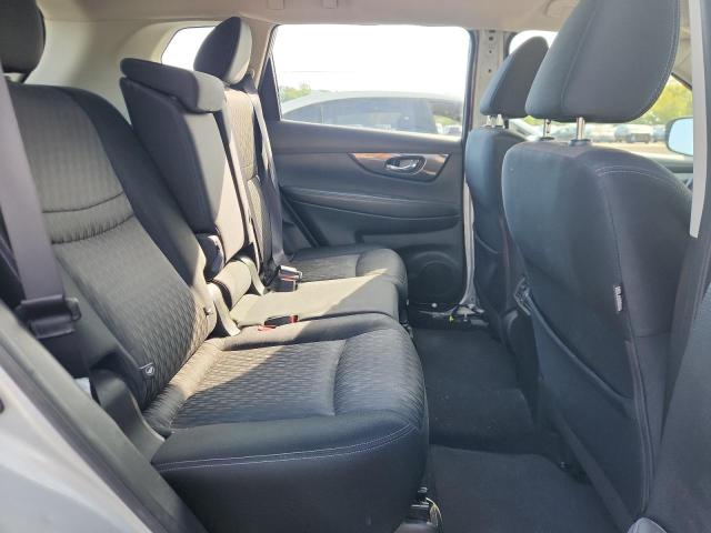 JN8AT2MV5HW005303 - 2017 NISSAN ROGUE S SILVER photo 11