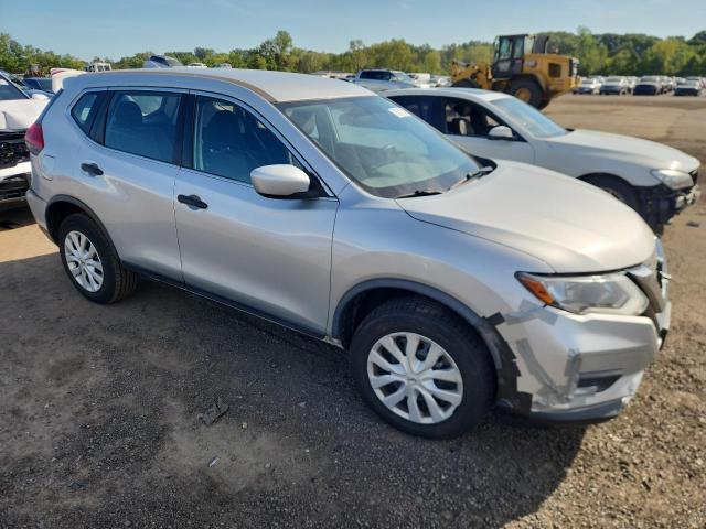 JN8AT2MV5HW005303 - 2017 NISSAN ROGUE S SILVER photo 4