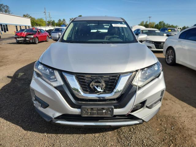JN8AT2MV5HW005303 - 2017 NISSAN ROGUE S SILVER photo 5