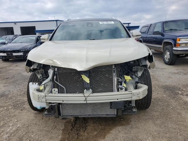 2LMTJ8LP2GBL86947 - 2016 LINCOLN MKX RESERVE Կրեմագույն լուսանկար 5