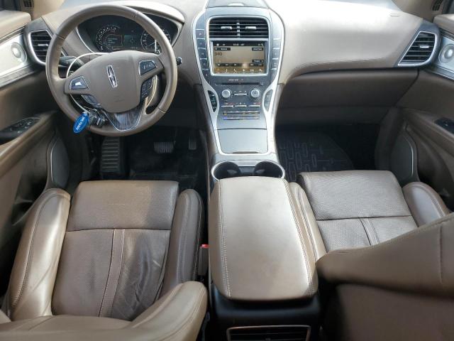 2LMTJ8LP2GBL86947 - 2016 LINCOLN MKX RESERVE Կրեմագույն լուսանկար 8