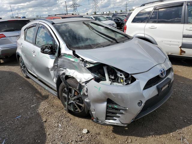 JTDKDTB30J1600213 - 2018 TOYOTA PRIUS C SILVER photo 4