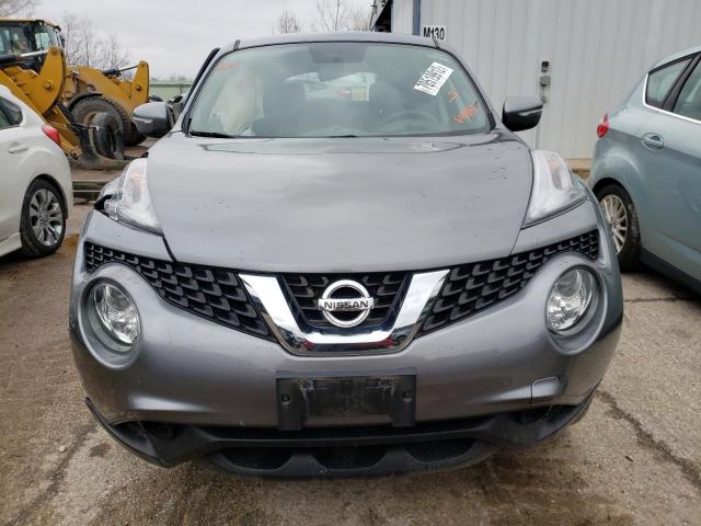 JN8AF5MR7GT603887 - 2016 NISSAN JUKE S GRAY photo 5