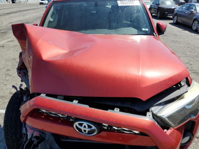 JTEZU5JR3H5150393 - 2017 TOYOTA 4RUNNER SR5 红色 照片 12