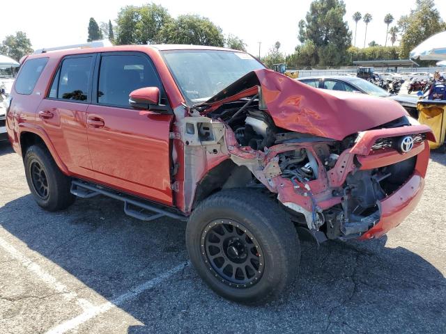 JTEZU5JR3H5150393 - 2017 TOYOTA 4RUNNER SR5 红色 照片 4