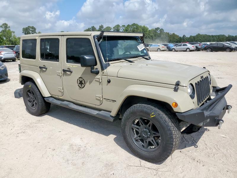 1C4BJWEG6JL867188 - 2018 JEEP WRANGLER U SAHARA Бежевий фото 4