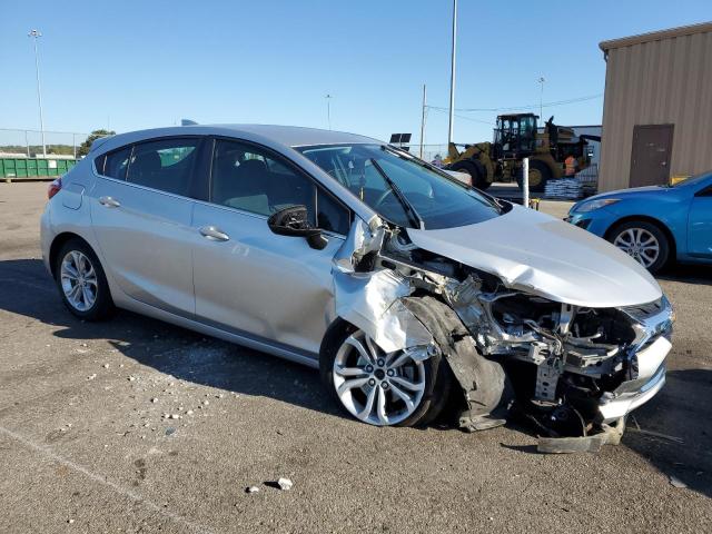 3G1BE6SM6KS590898 - 2019 CHEVROLET CRUZE LT ვერცხლისფერი ფოტო 4